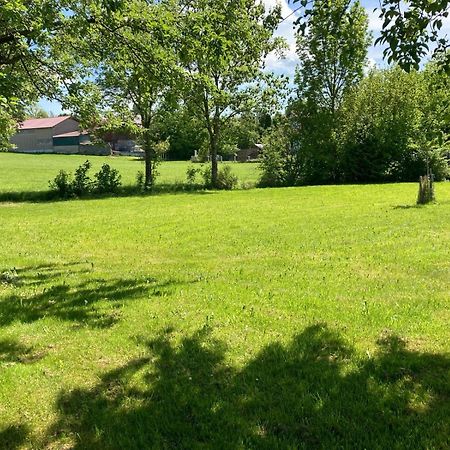 Ruhige Ferienwohnung Inklusive Garten Souterrain - Neu Renoviert Lachen Ngoại thất bức ảnh