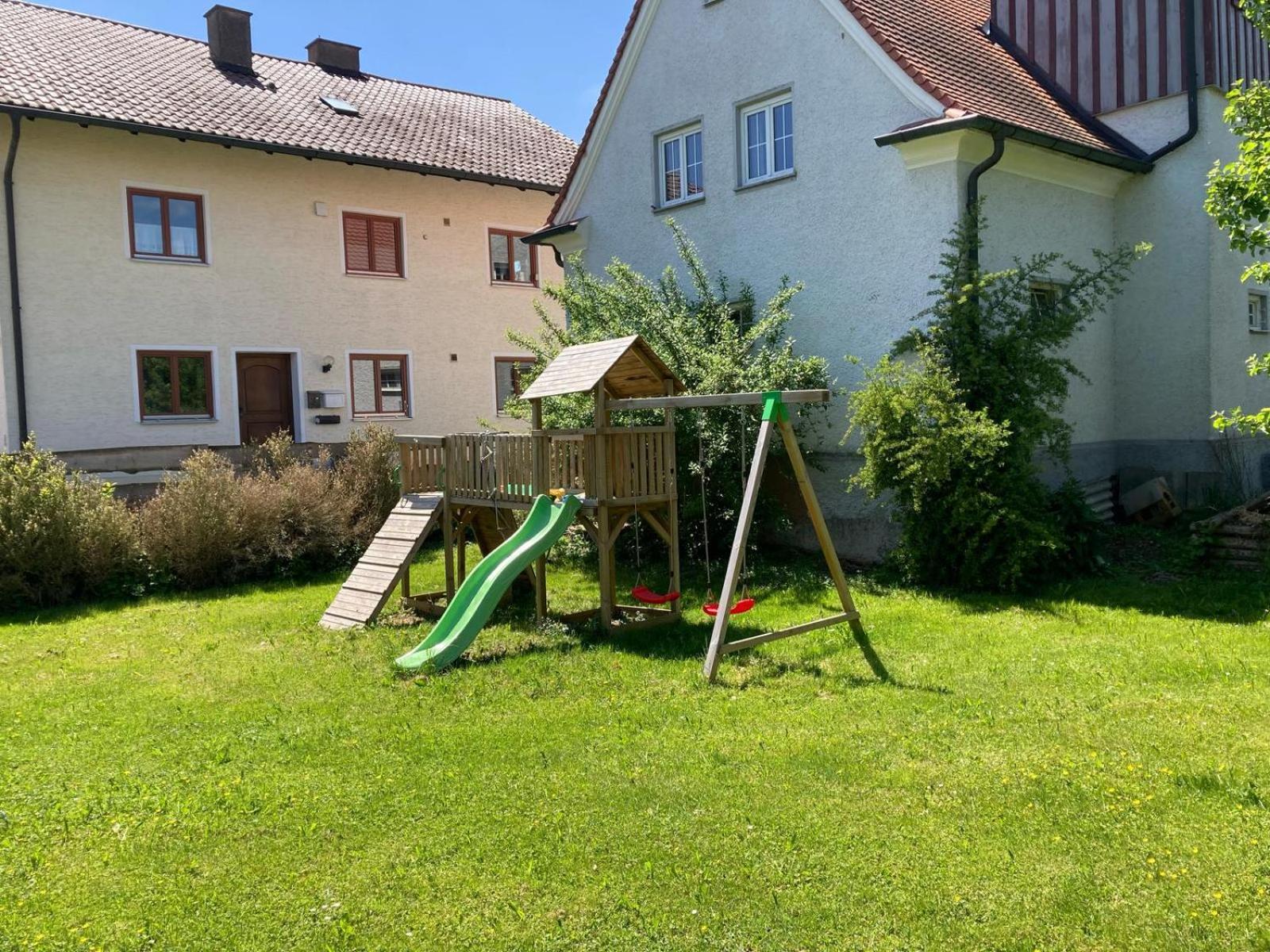 Ruhige Ferienwohnung Inklusive Garten Souterrain - Neu Renoviert Lachen Ngoại thất bức ảnh